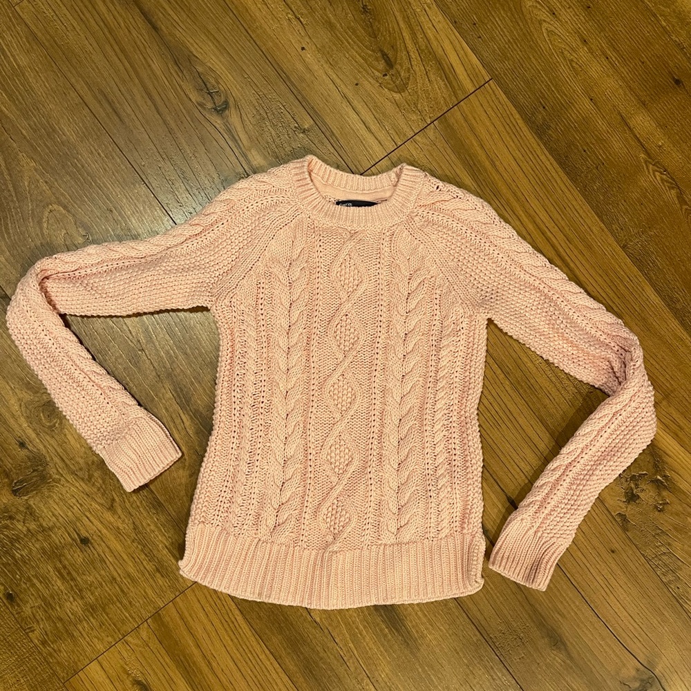 GAP kids girls pink cable knit sweater size 8. Gently used.